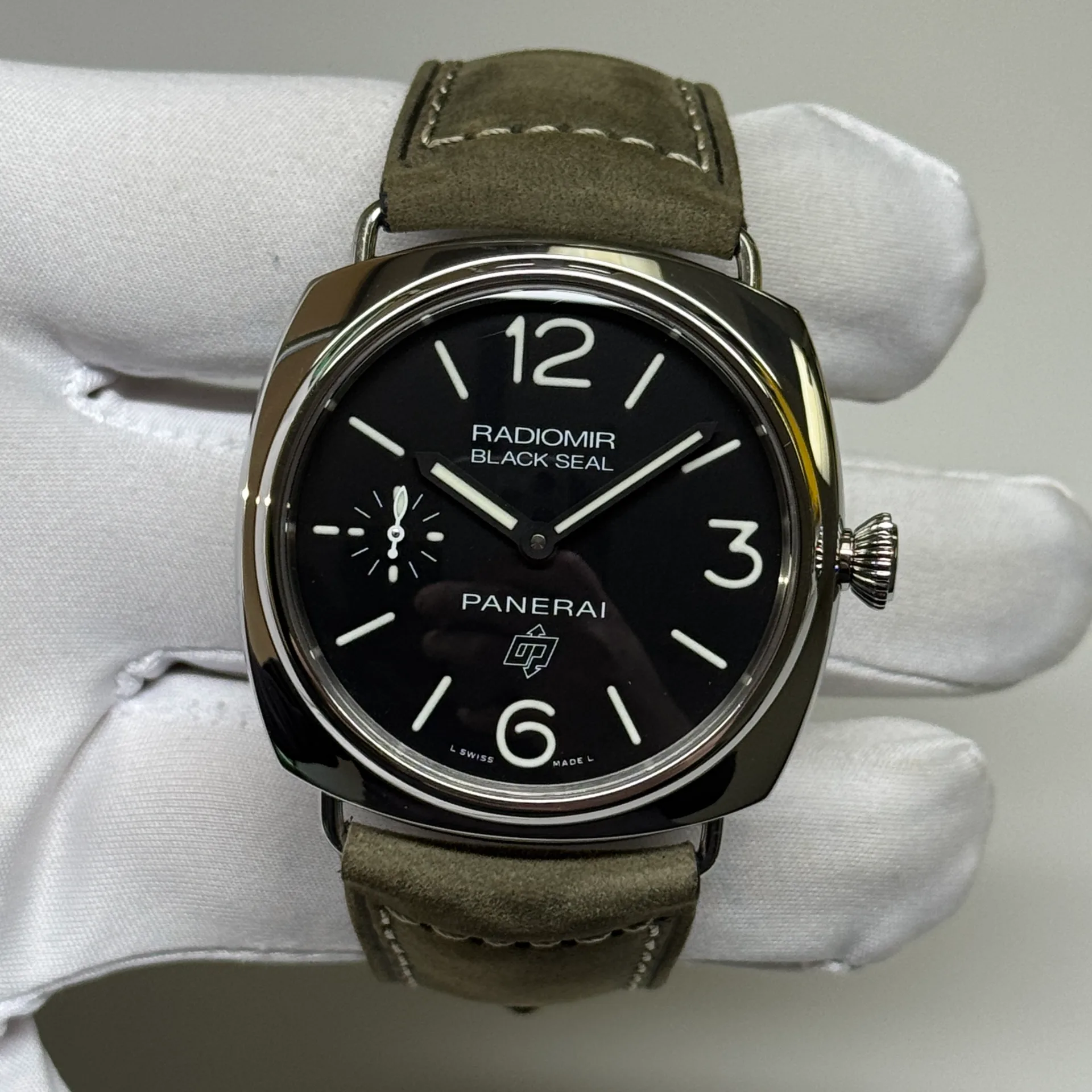 Panerai Radiomir Black Seal Logo PAM00380