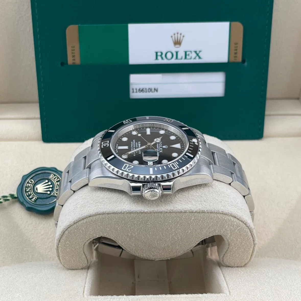 2018 Rolex Submariner Date 116610LN Listing Image 4