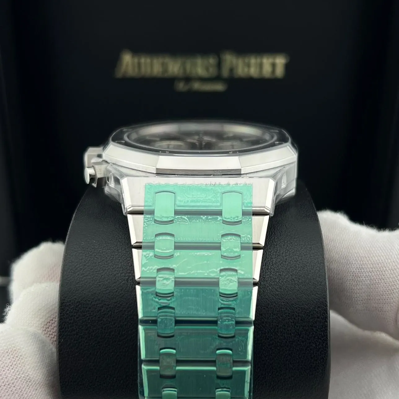 2020 Audemars Piguet Royal Oak Chronograph 41 / Black and Silver 26331ST.OO.1220ST.02 Listing Image 6