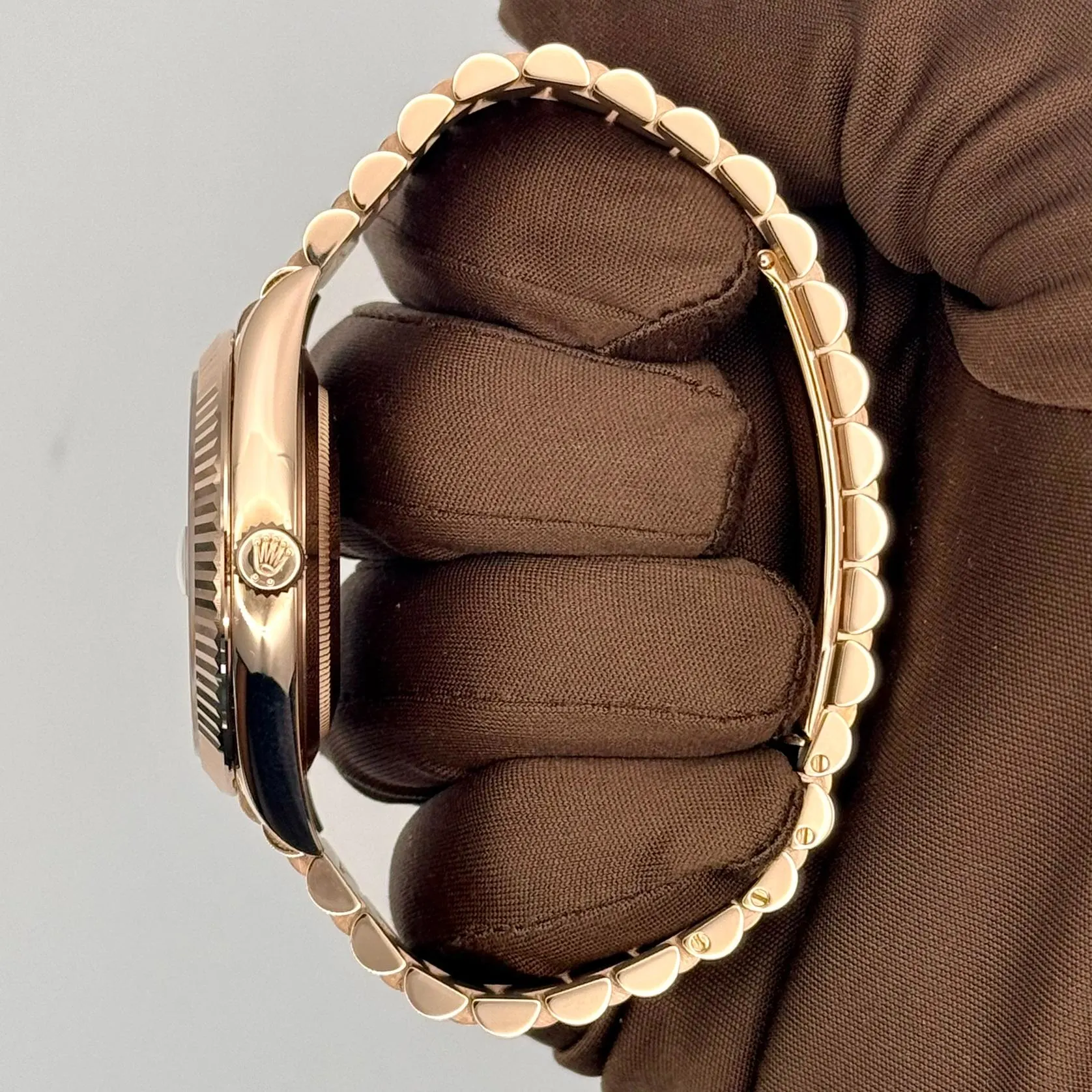 2023 Rolex Day-Date 40 Rose Gold / Fluted / Olive-Green / Roman / President 228235-0025 Listing Image 2