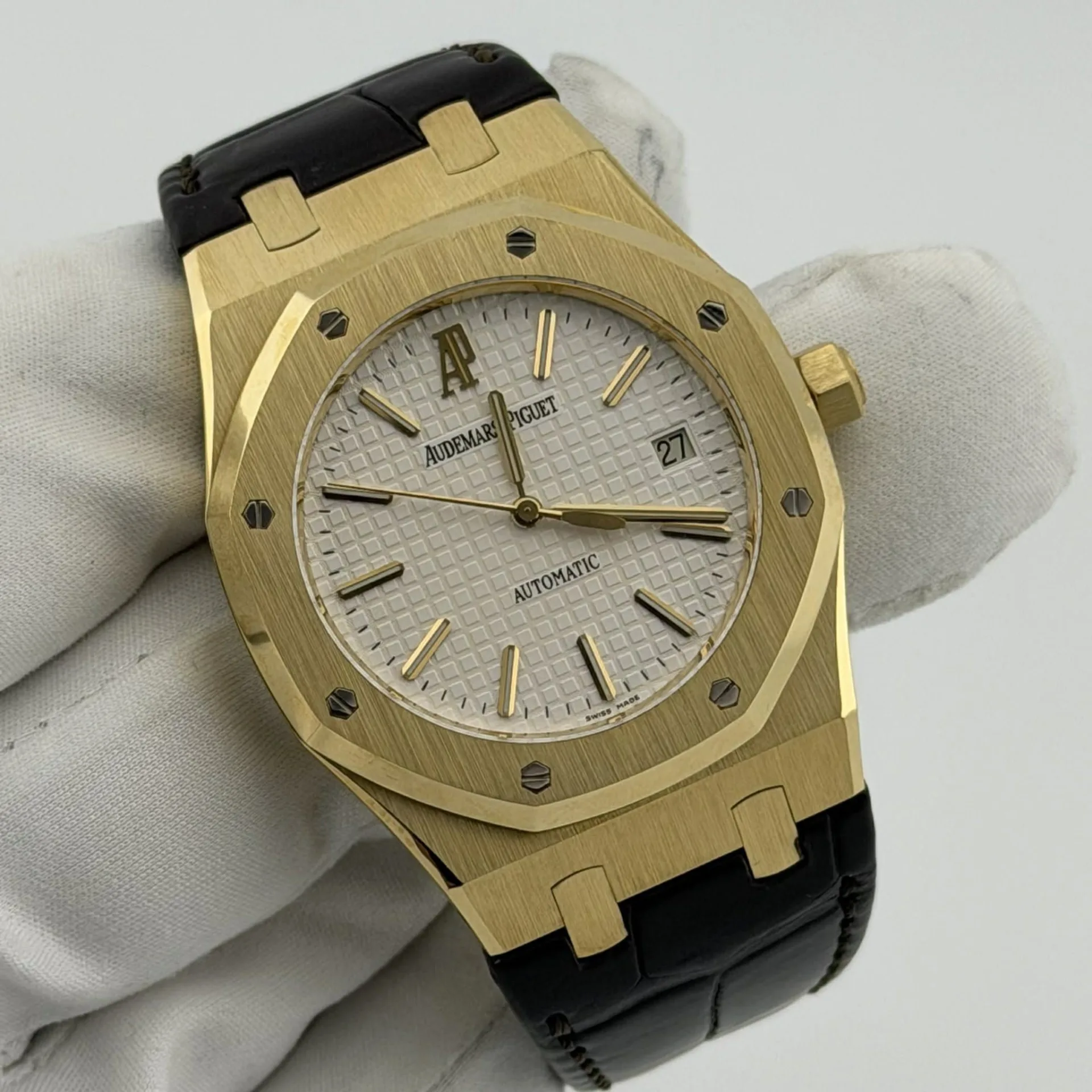 Audemars Piguet Royal Oak 39 Yellow Gold / Silver / Alligator 15300BA.OO.D088CR.01