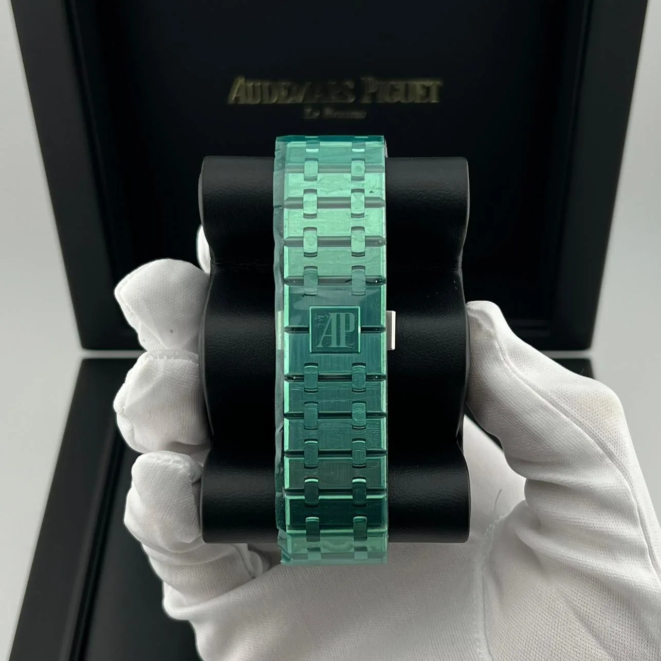 2020 Audemars Piguet Royal Oak Chronograph 41 / Silver and Black 26331ST.OO.1220ST.03 Listing Image 6