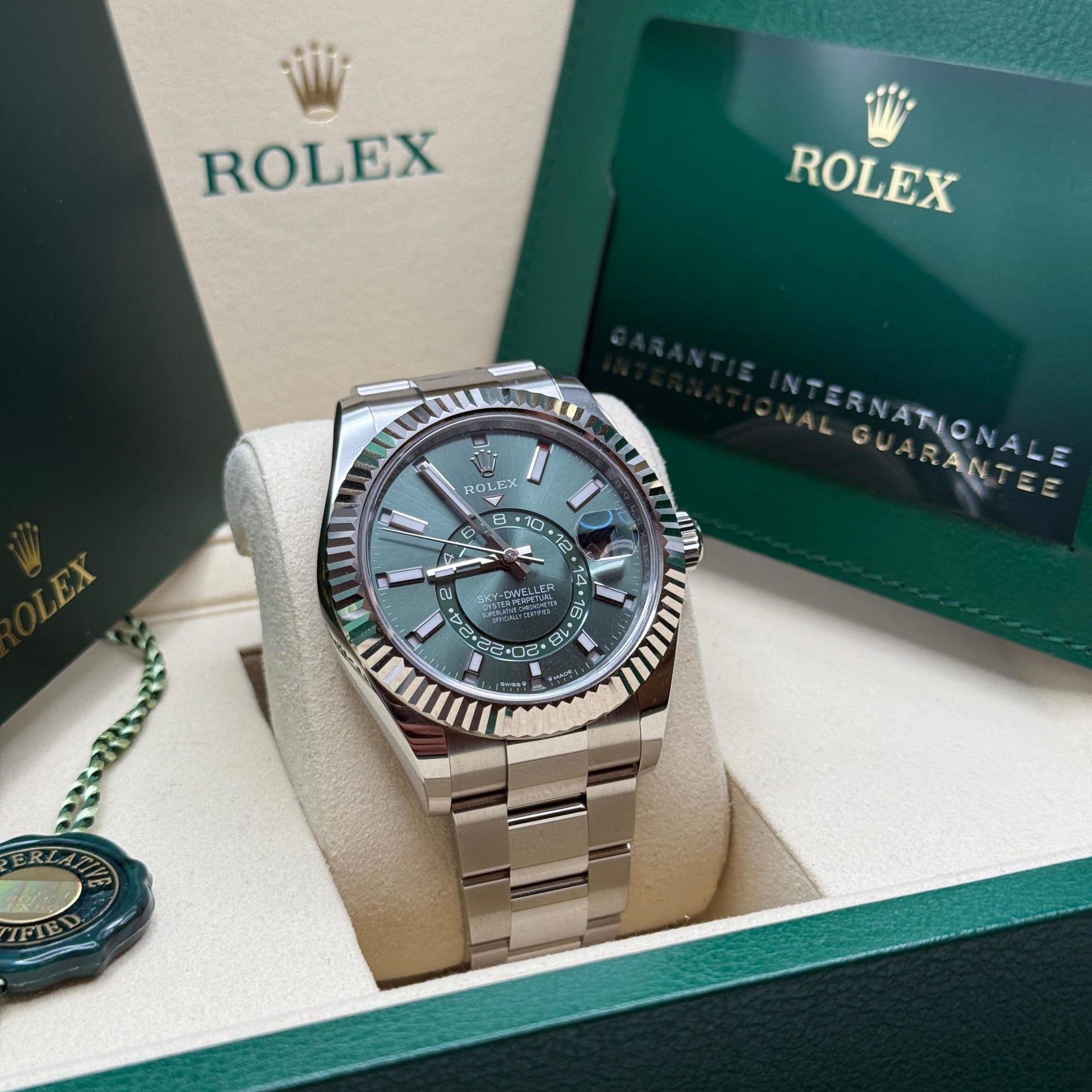 Rolex Sky-Dweller 42 Steel / Fluted / Green / Oyster 336934-0001