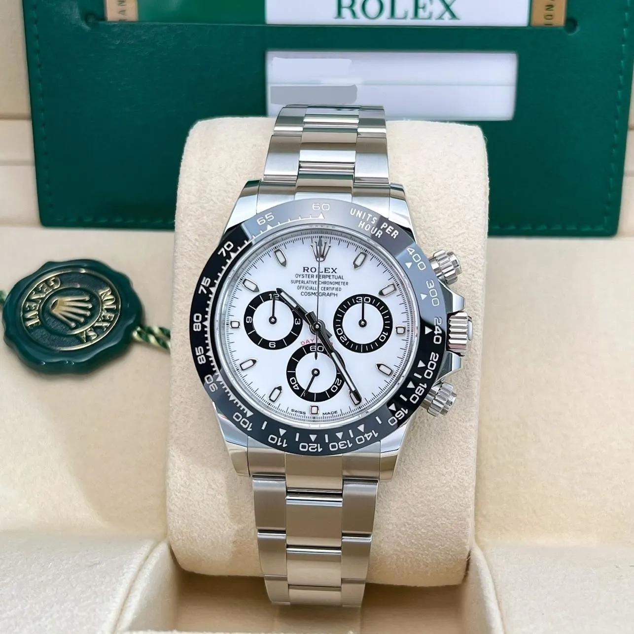 2019 Rolex Daytona "Panda" / Ceramic / White 116500LN-0001 Listing Image 2
