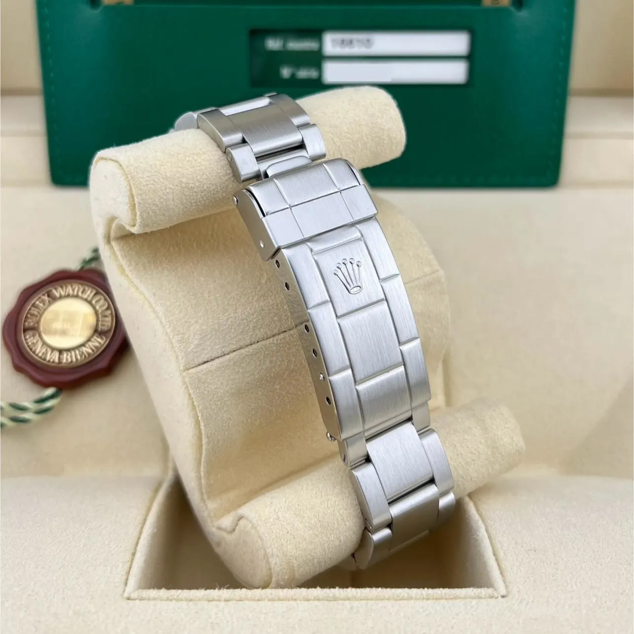 2009 Rolex Submariner Date / SuperLuminova 16610 Listing Image 8