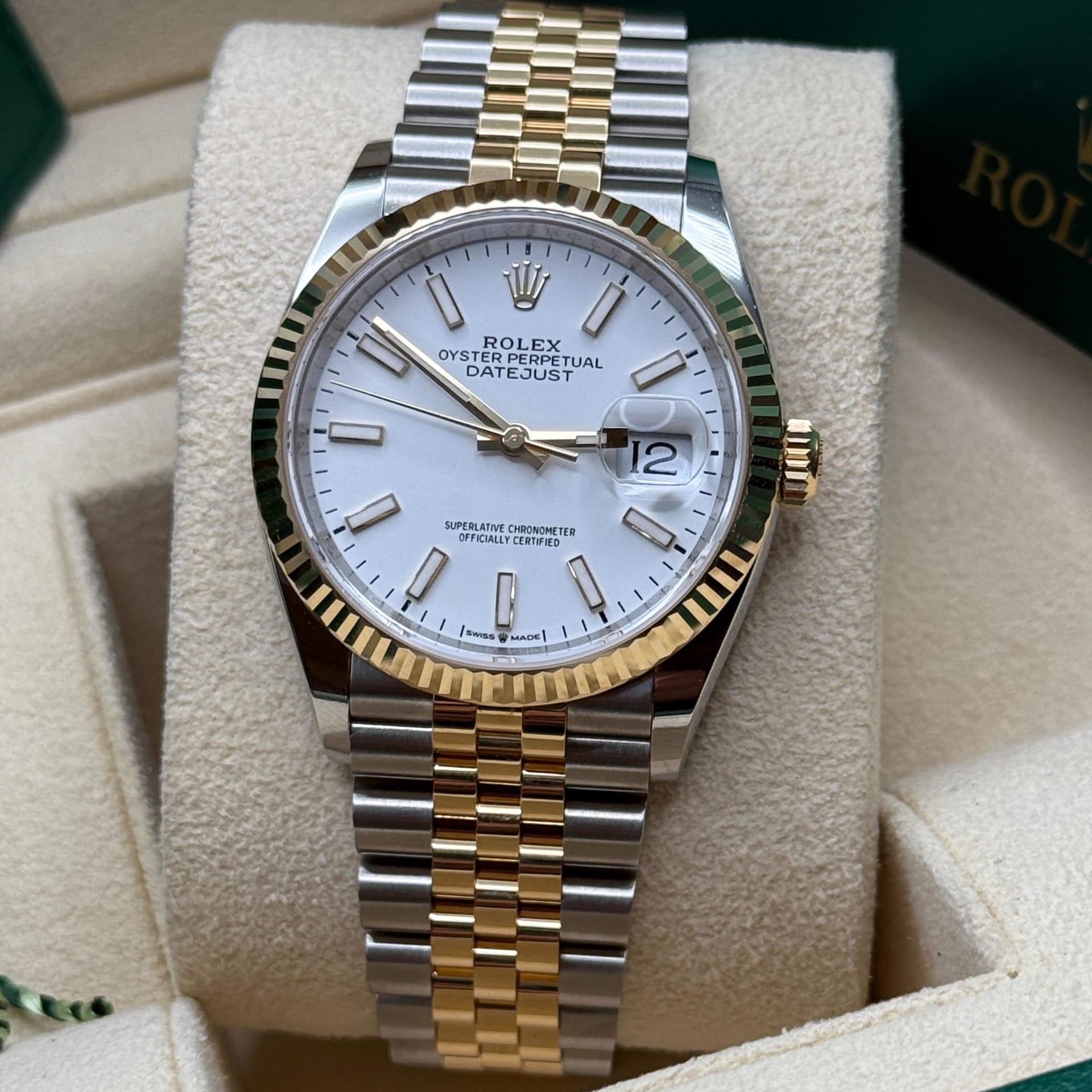 Rolex Datejust 36 Two-Tone Fluted / White / Jubilee 126233