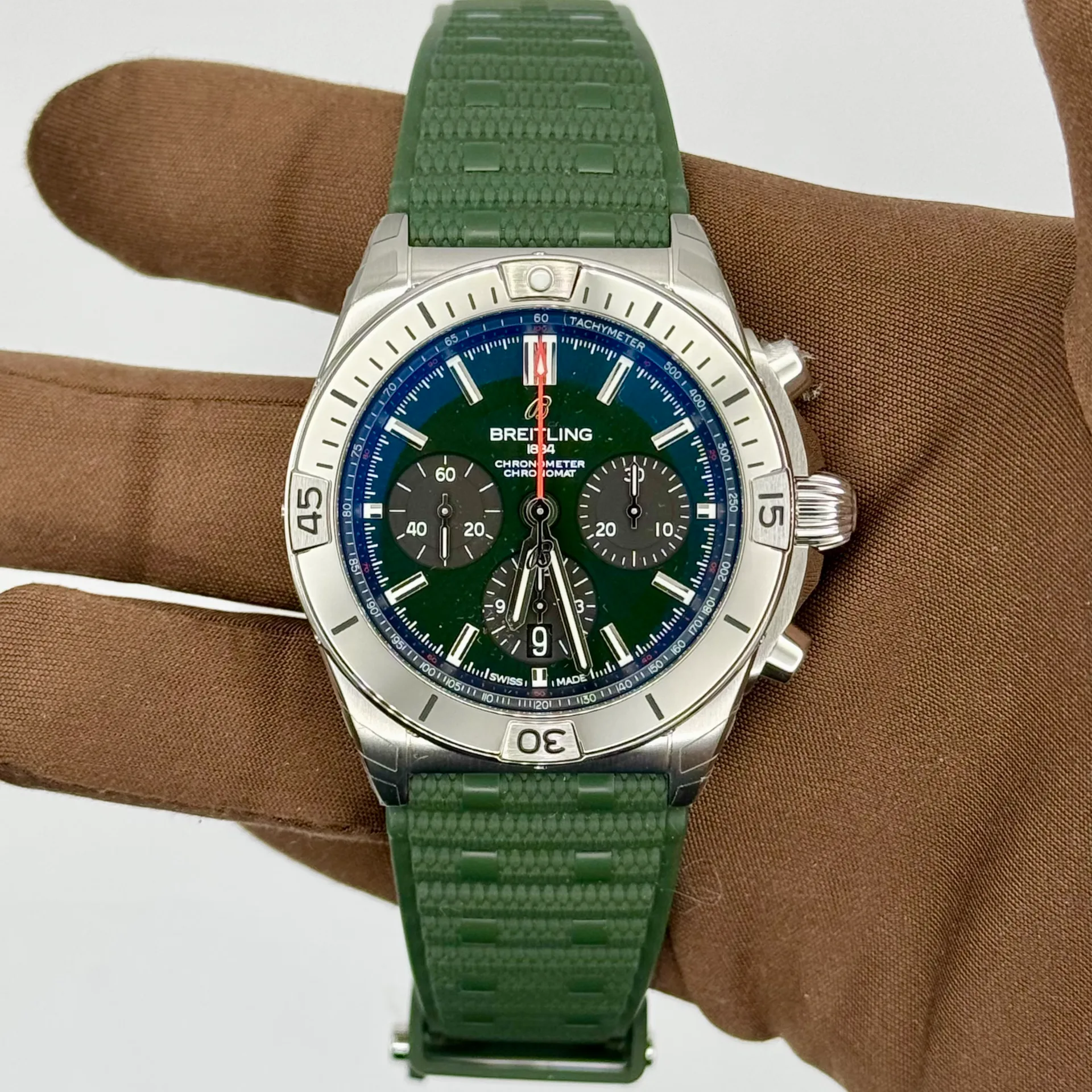 2024 Breitling Chronomat B01 42 Steel / Green / Strap AB0134101L2S1
