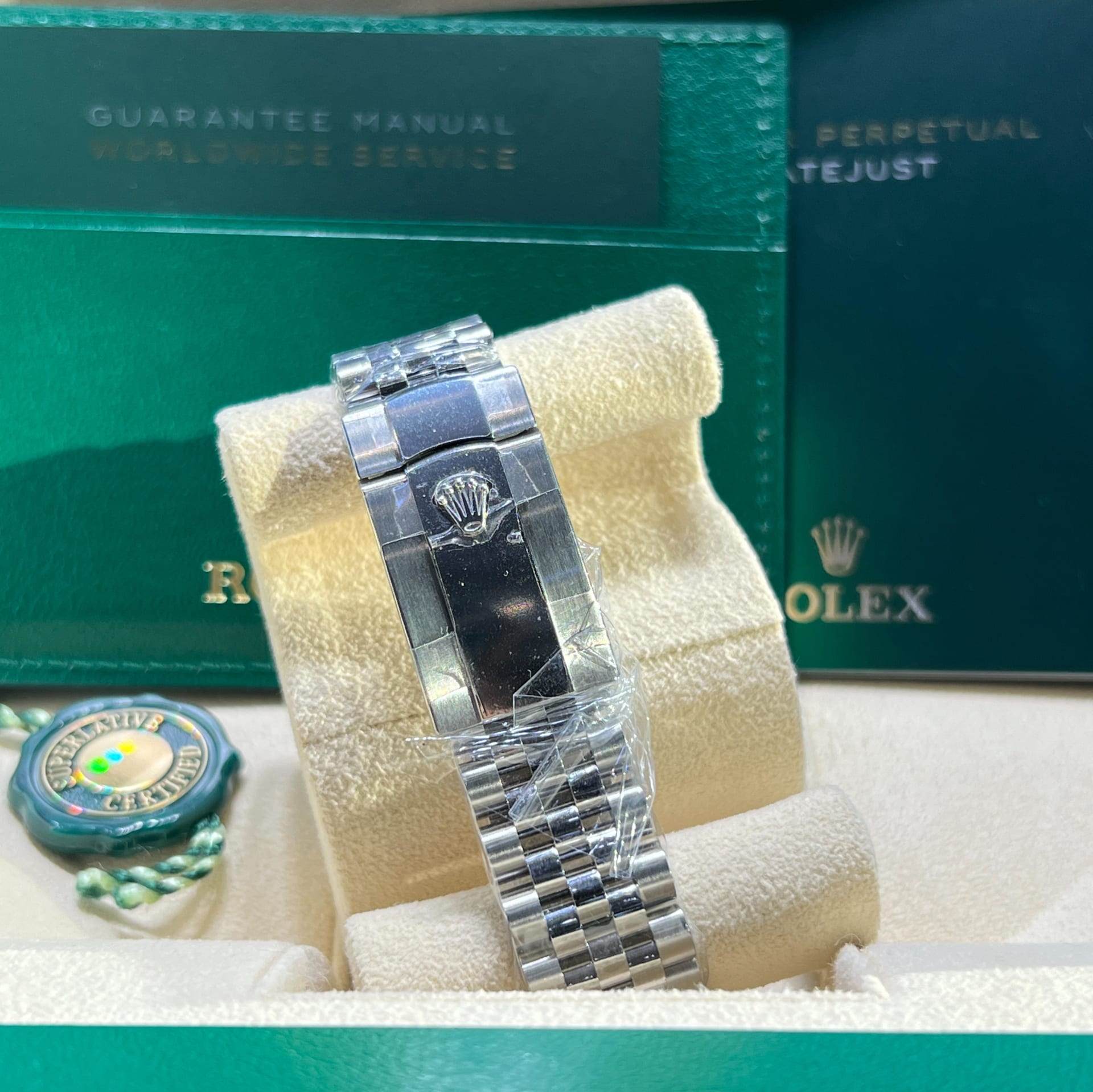 Rolex Datejust 36 Fluted / Black / Diamond-Set / Jubilee