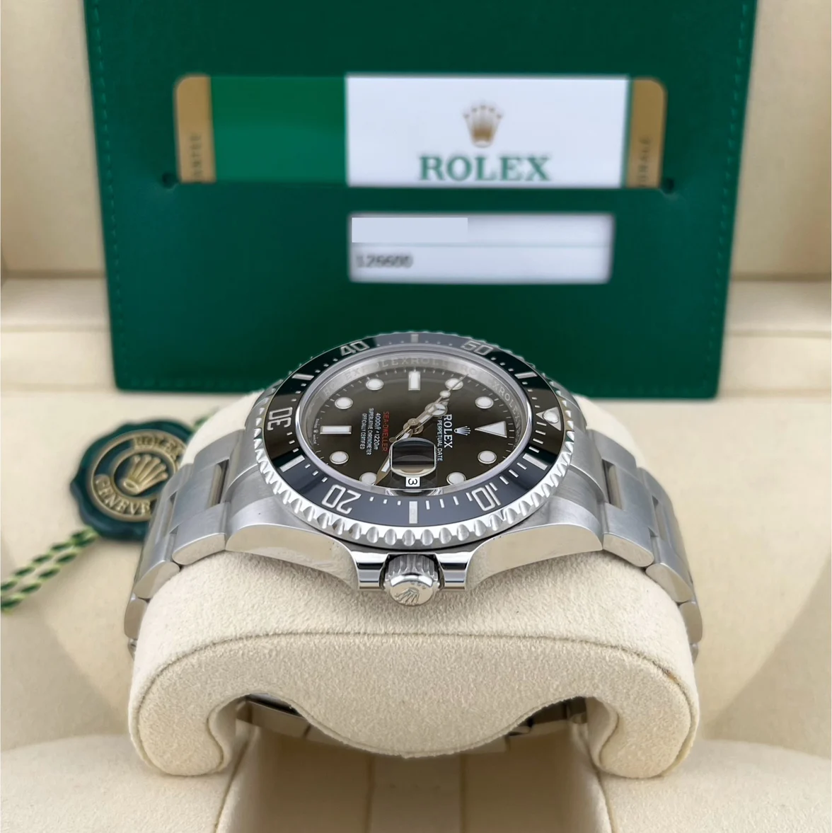 2020 Rolex Sea-Dweller 126600-0001 Listing Image 4