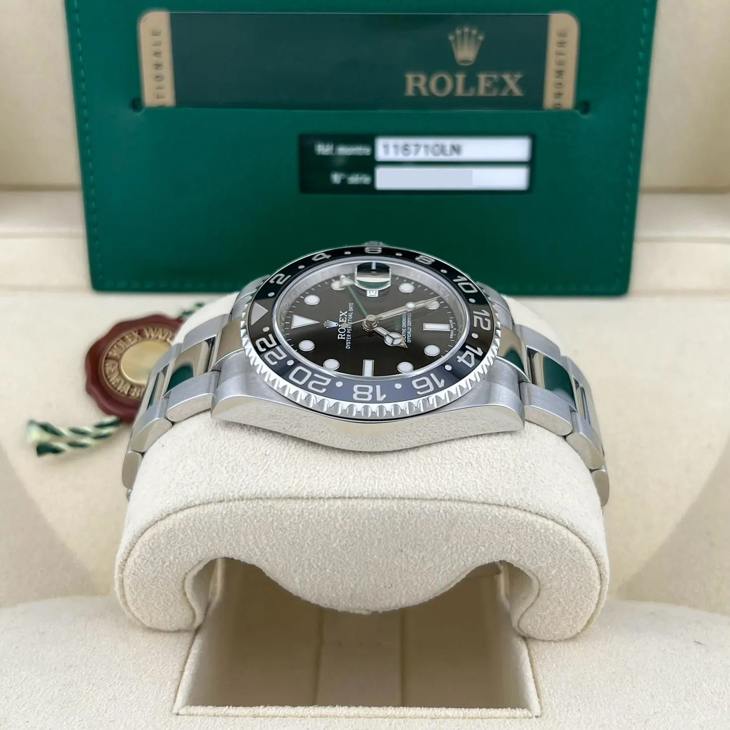 2010 Rolex GMT-Master II / Black 116710LN-0001 Listing Image 5