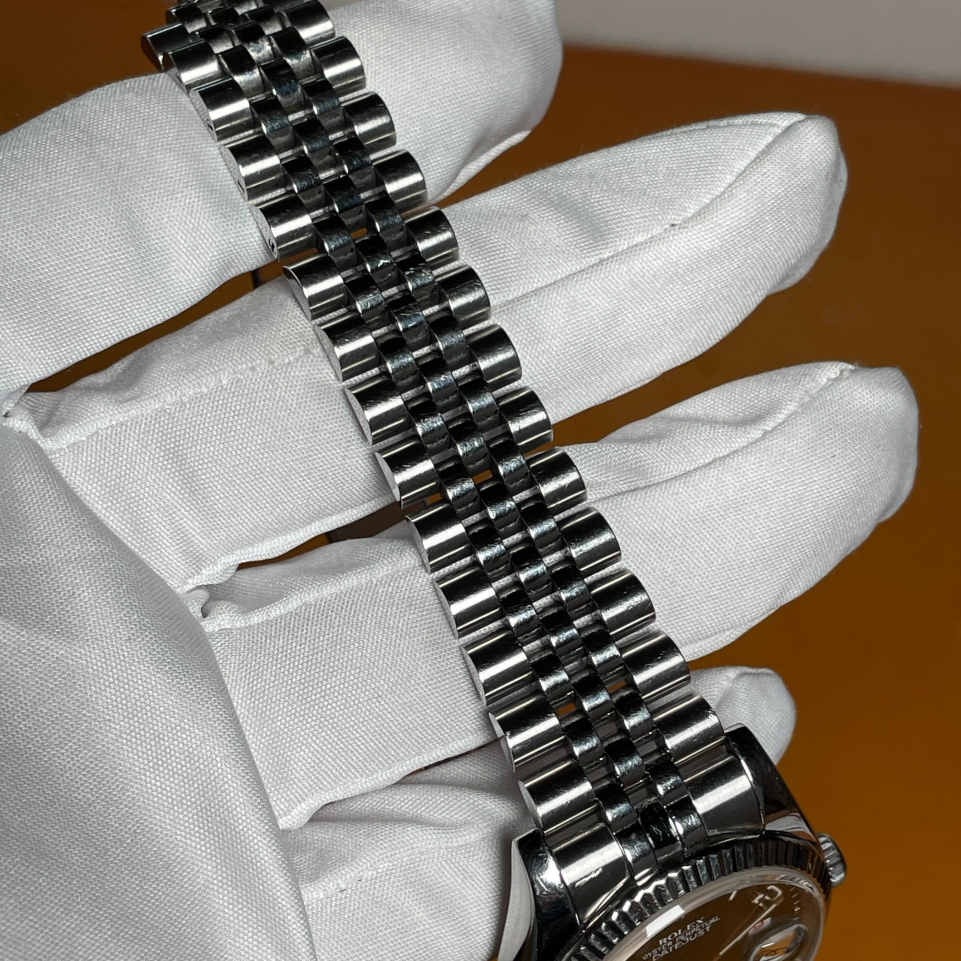 116233 | Hidden Clasp | Diamond Gold Rolex Watch For Men