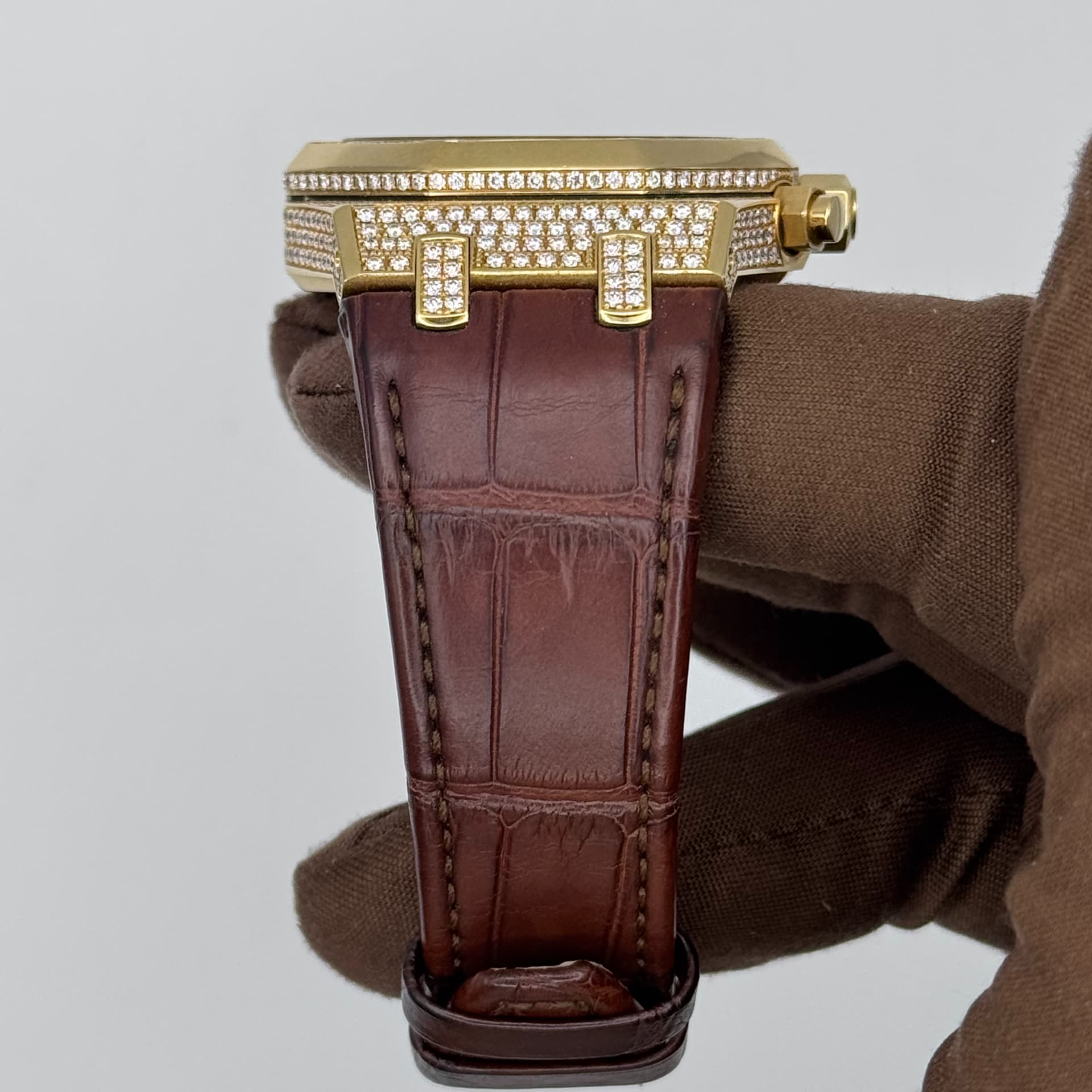 Audemars Piguet Royal Oak Chronograph 39 Yellow Gold & Diamond