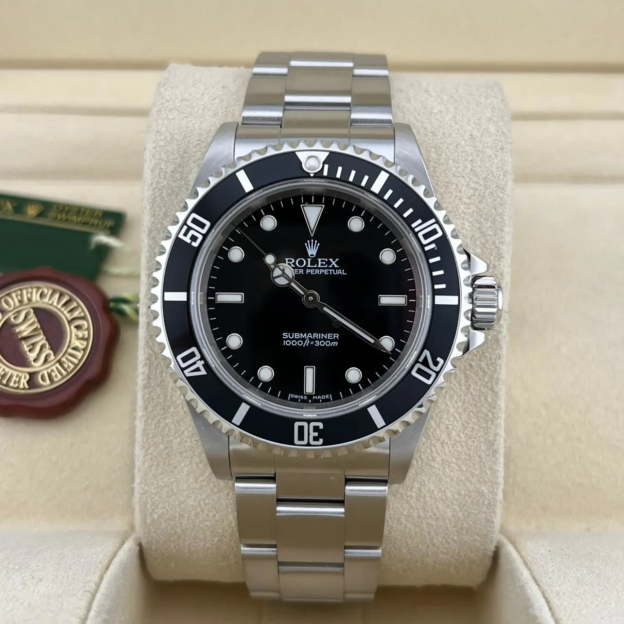 Rolex Submariner No Date / SuperLuminova 14060 Listing Image 2