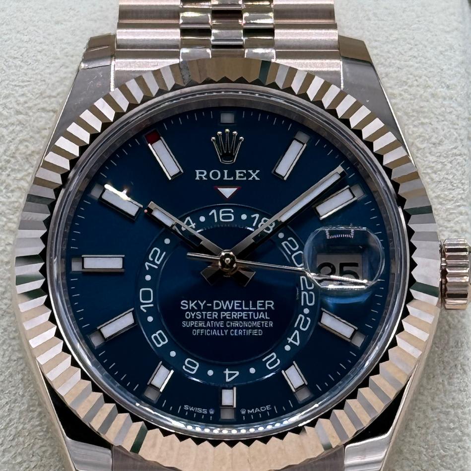 Rolex Sky-Dweller Everose / Blue / Jubilee 336935-0005 Rolex Sky-Dweller Everose / Blue / Jubilee 336935-0005