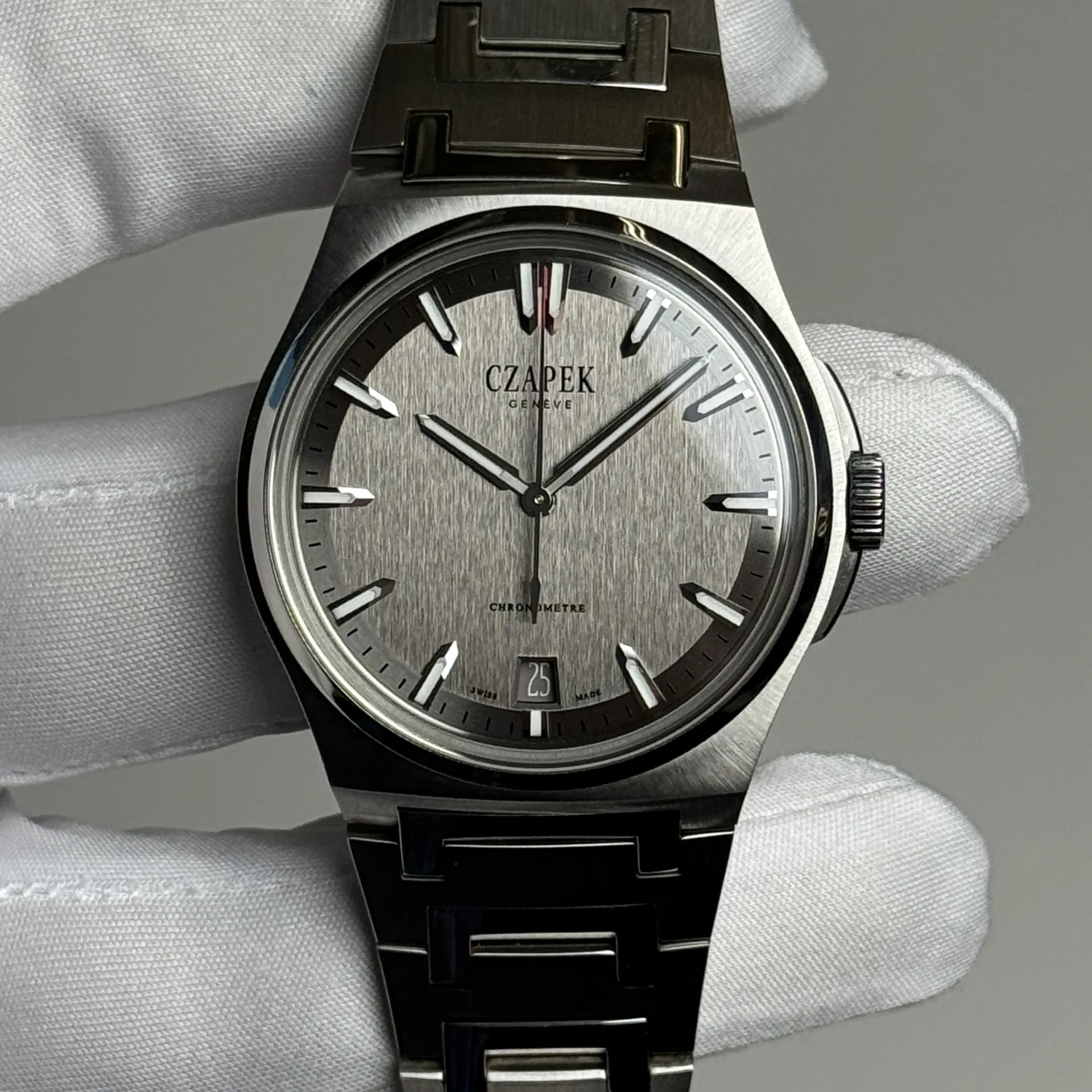 2020 Czapek Antarctique Terre Adelie Secret Alloy 40.5 Steel / Gray / Bracelet - Limited to 99 Pieces Secret Alloy