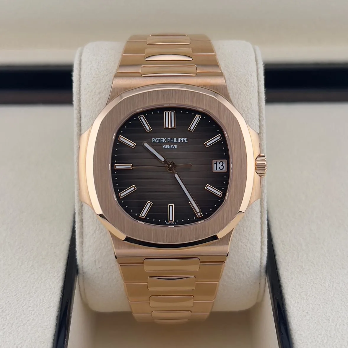 2017 Patek Philippe Nautilus Rose Gold / Brown 5711/1R-001 Listing Image 1