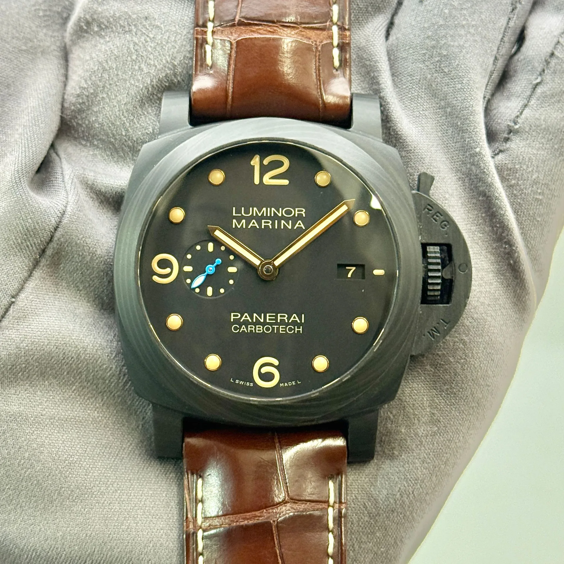 Panerai Luminor 1950 44 3 Days Automatic Carbotech PAM00661