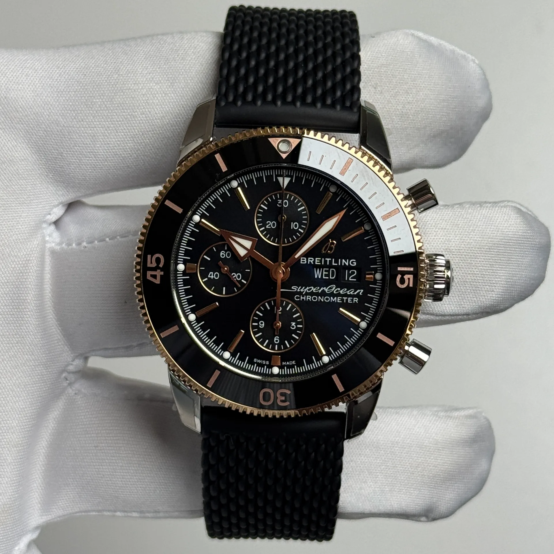 2025 Breitling Superocean Heritage Chronograph 44 Steel / Rose Gold / Black / Strap U13313121B1S1