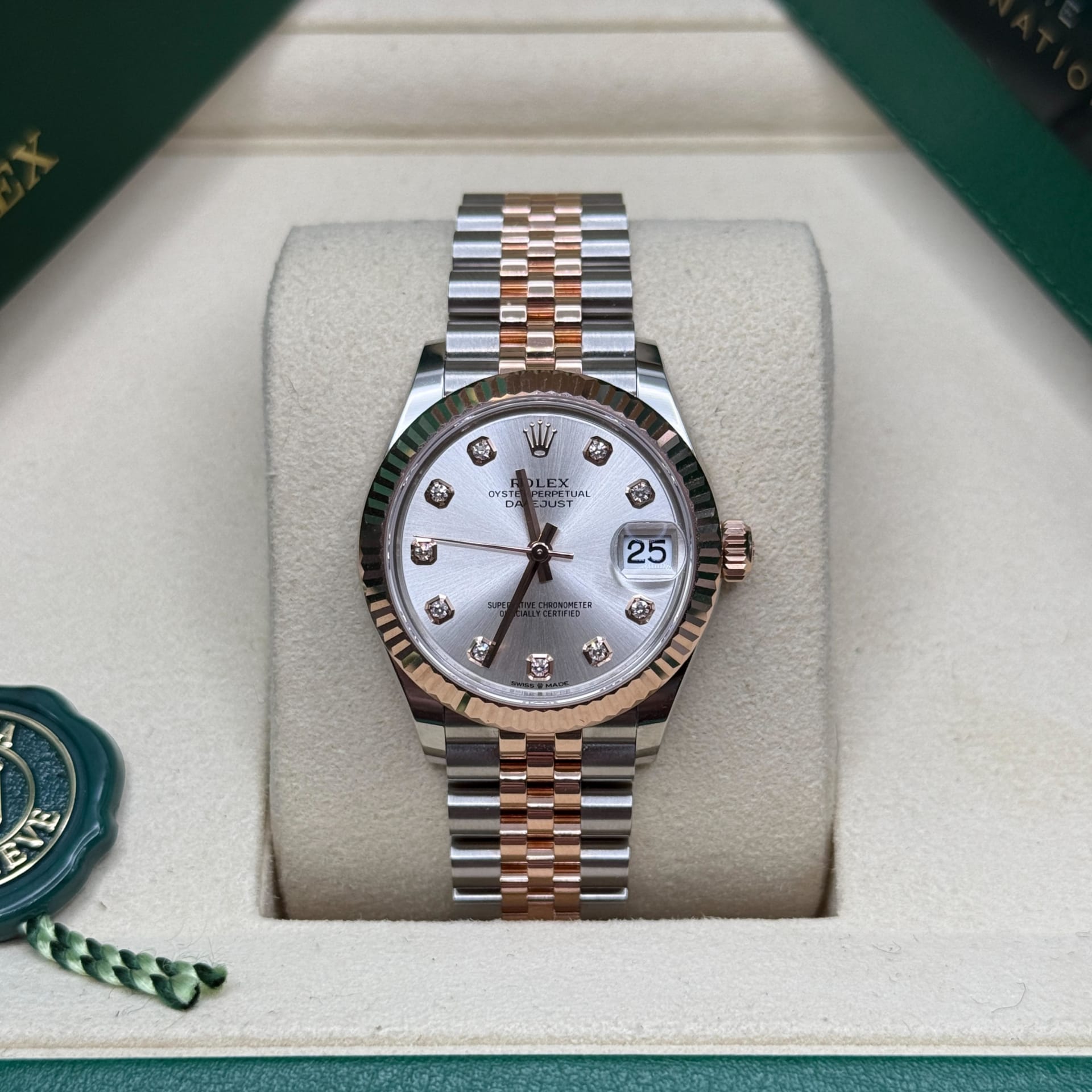 Rolex Datejust 31 Two-Tone / Fluted / Silver / Diamond-Set