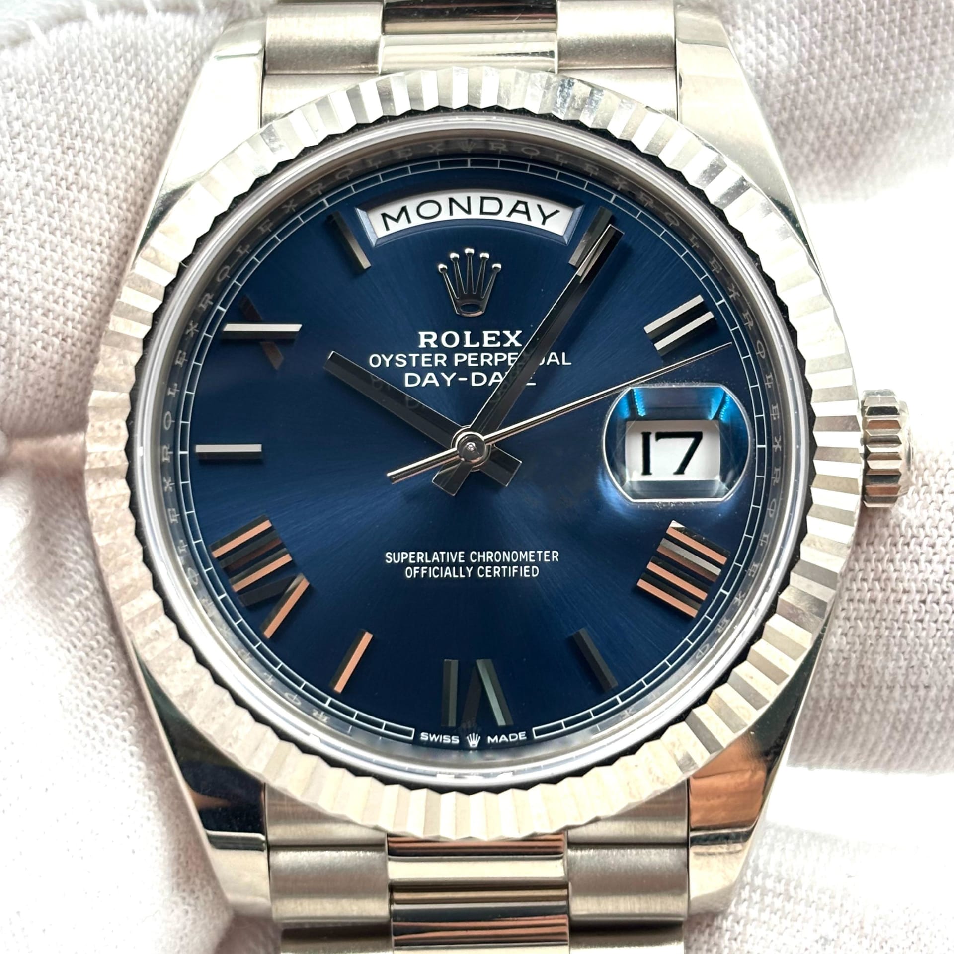rolex day date 40 white gold blue dial