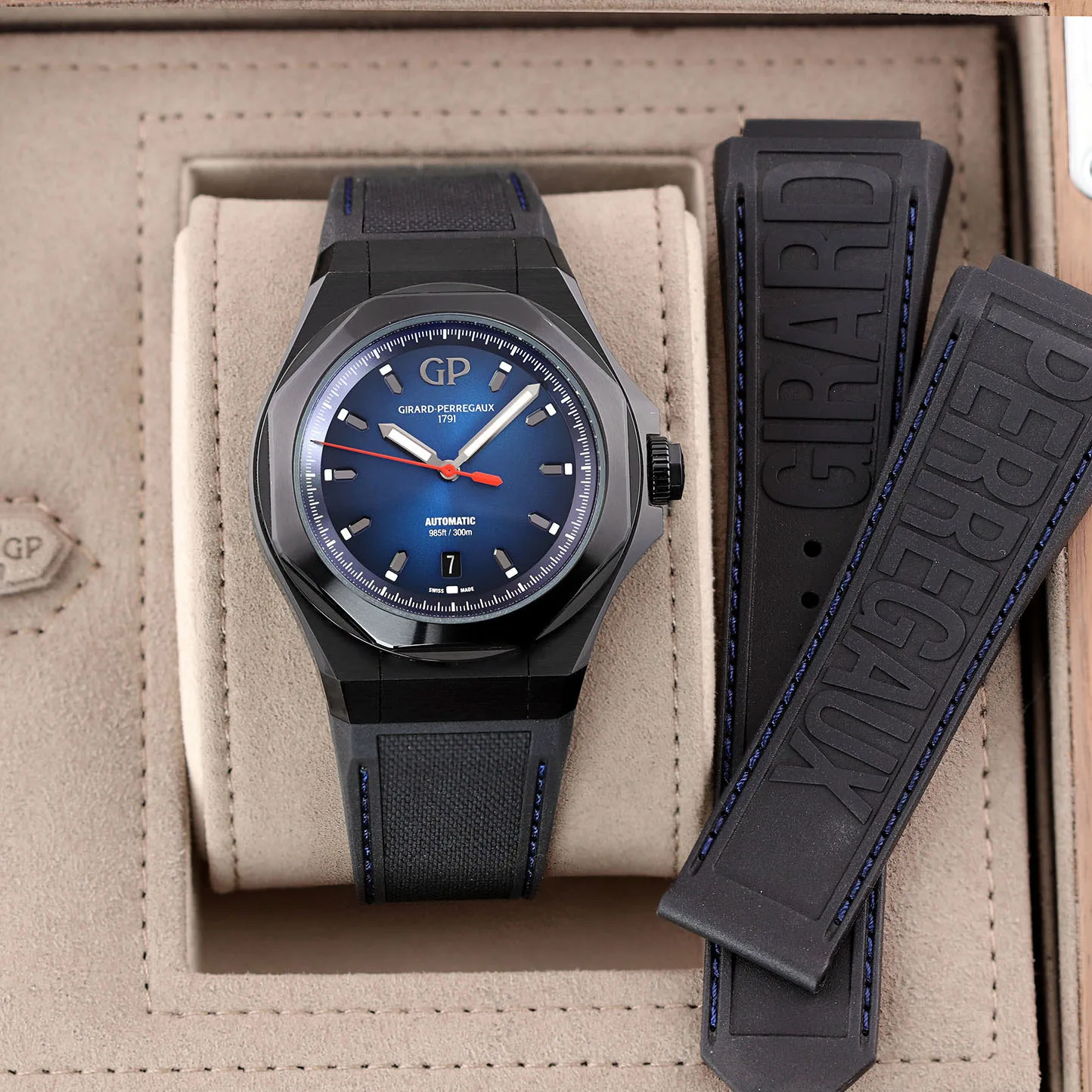 2021 Girard-Perregaux Laureato Absolute Titanium PVD / Blue 81070-21-491-FH6A