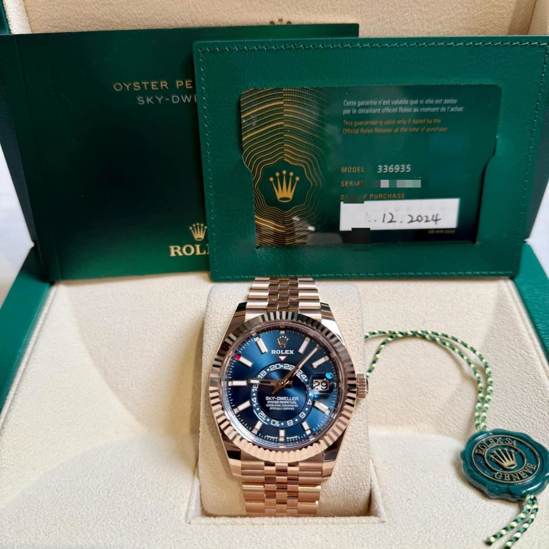 Rolex Sky-Dweller Everose / Blue / Jubilee 336935-0005 Rolex Sky-Dweller Everose / Blue / Jubilee 336935-0005