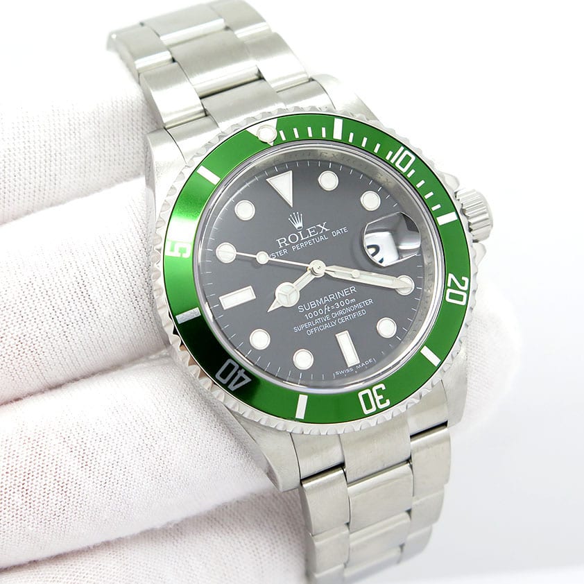 Submariner 'Kermit', reference 16610LV Montre bracelet en acier avec date, Stainless steel wristwatch with date and bracelet Vers 2010, Circa 2010, Fine Watches, 2023