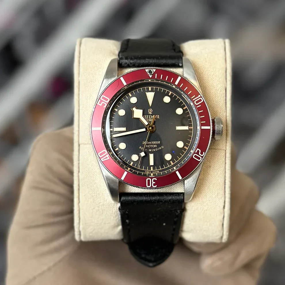 2014 Tudor Heritage Black Bay / Red / Strap M79220R-0002