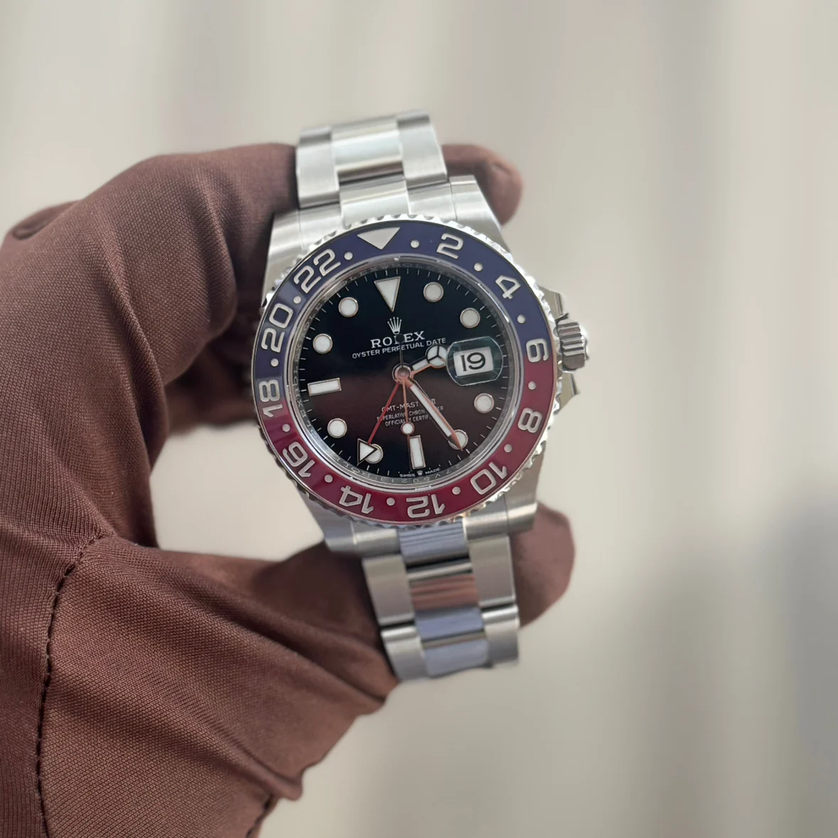 2022 Rolex GMT-Master II "Pepsi" / Oyster 126710BLRO-0002