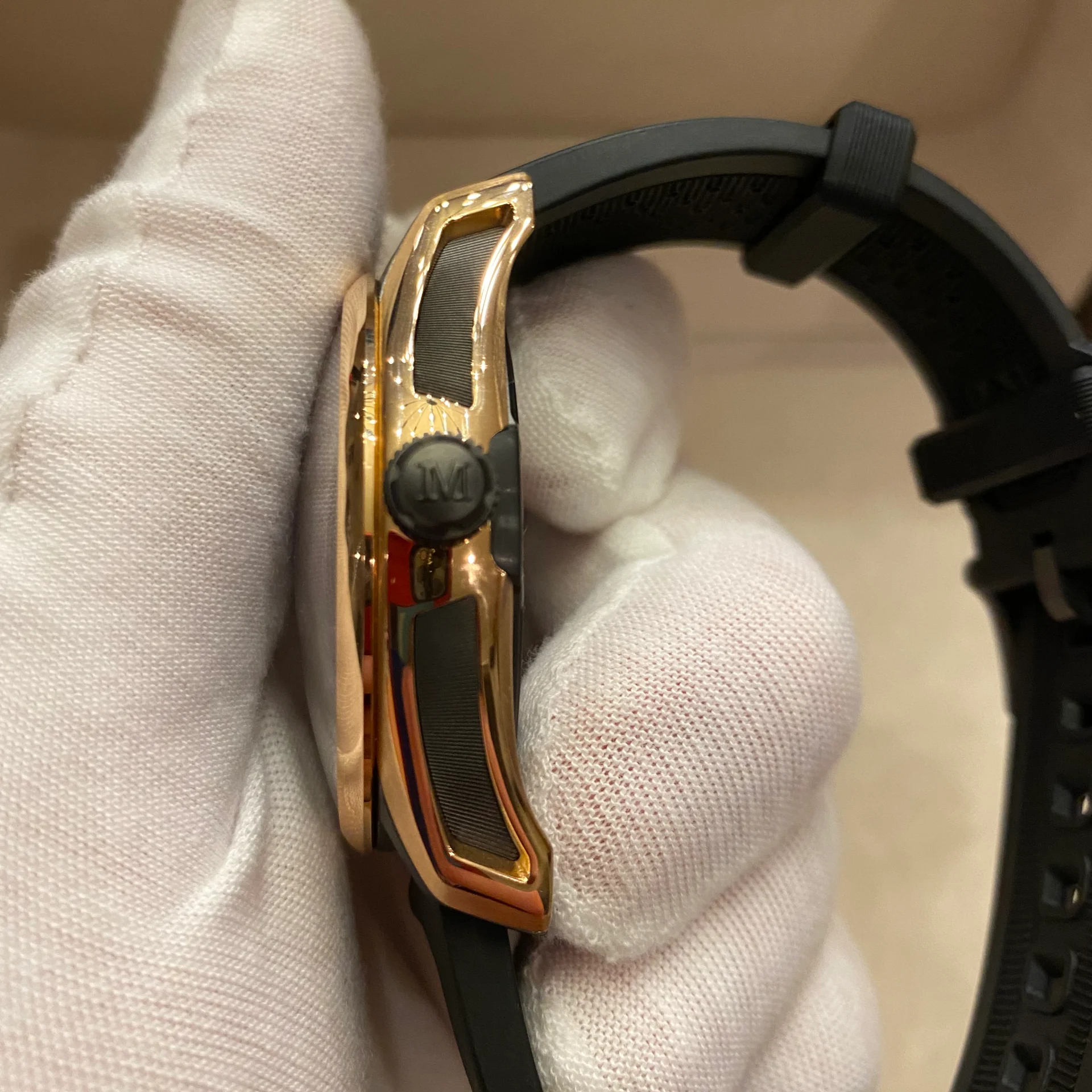 2022 H. Moser & Cie Pioneer Tourbilon Red Gold / Midnight Blue 3804-0900 Listing Image 2