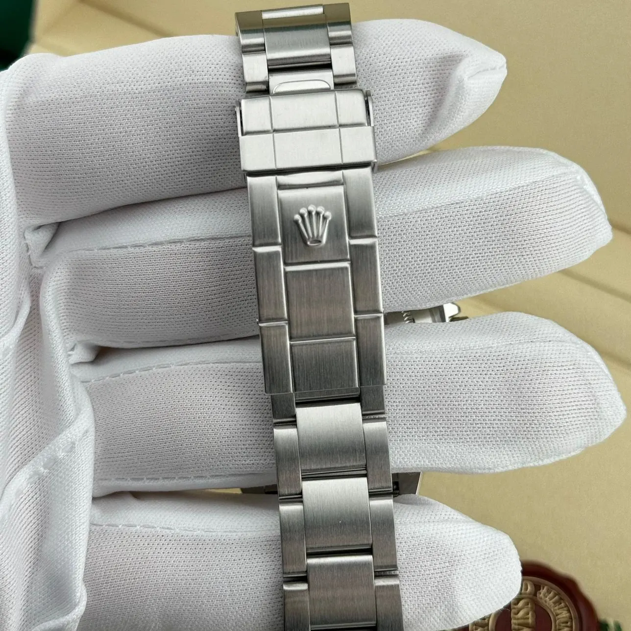 2004 Rolex Submariner Date / SuperLuminova 16610 Listing Image 7