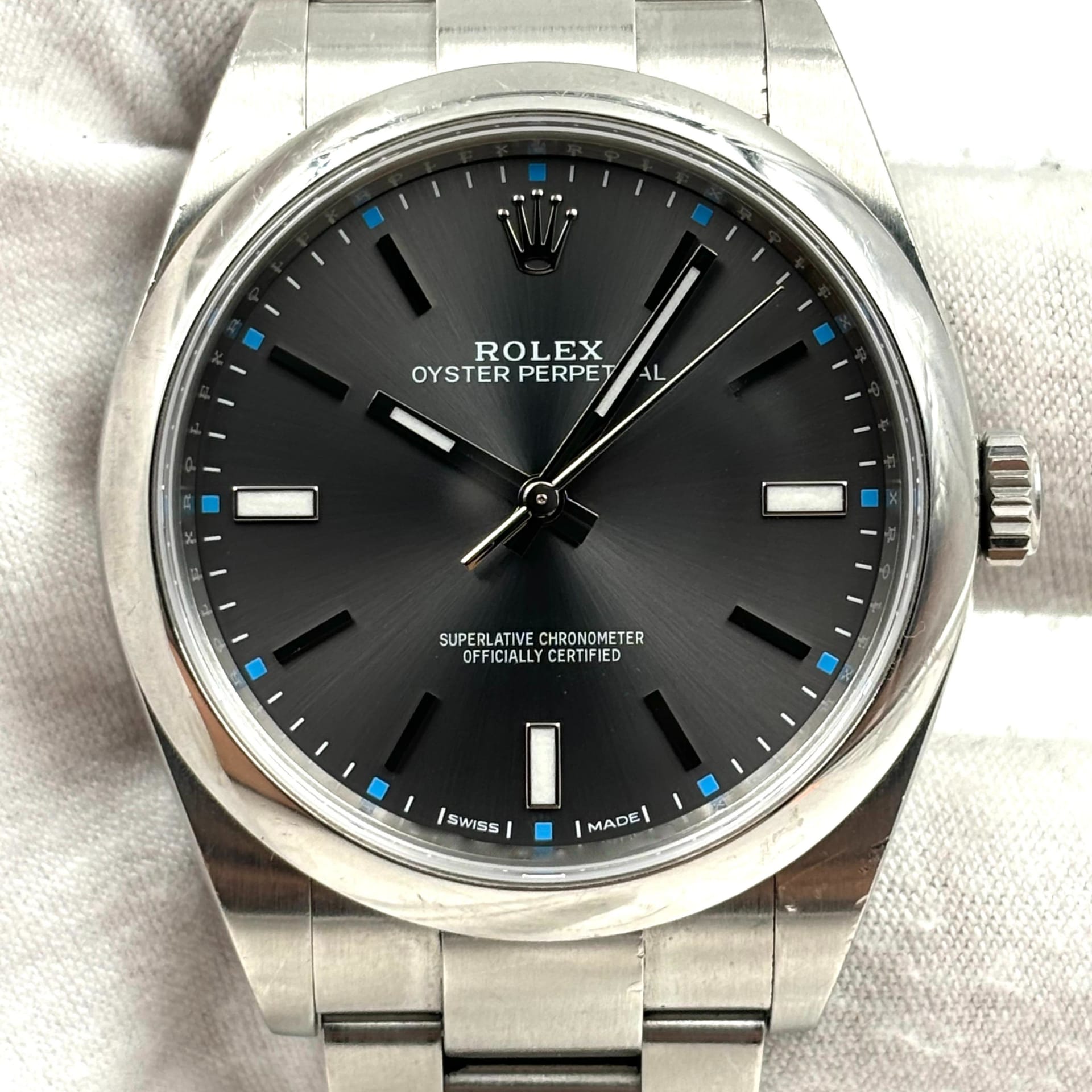 114300 dark rhodium hotsell