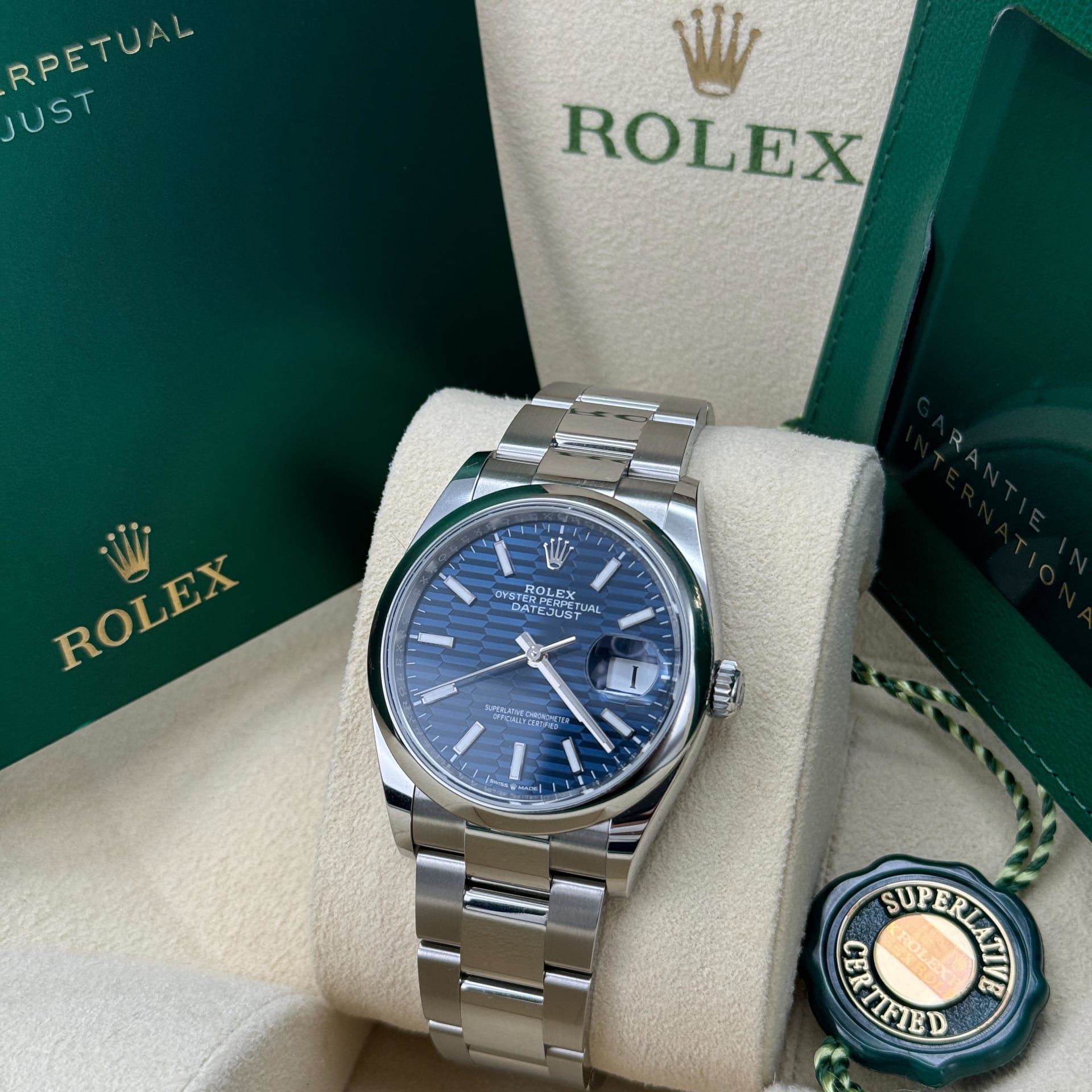 Rolex Datejust 36 Steel / Smooth / Blue Fluted-Motif