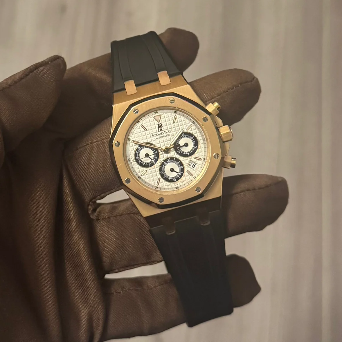 Audemars Piguet Royal Oak Chronograph 39 Rose Gold / Silvered / Strap 26022OR.OO.D098CR.01