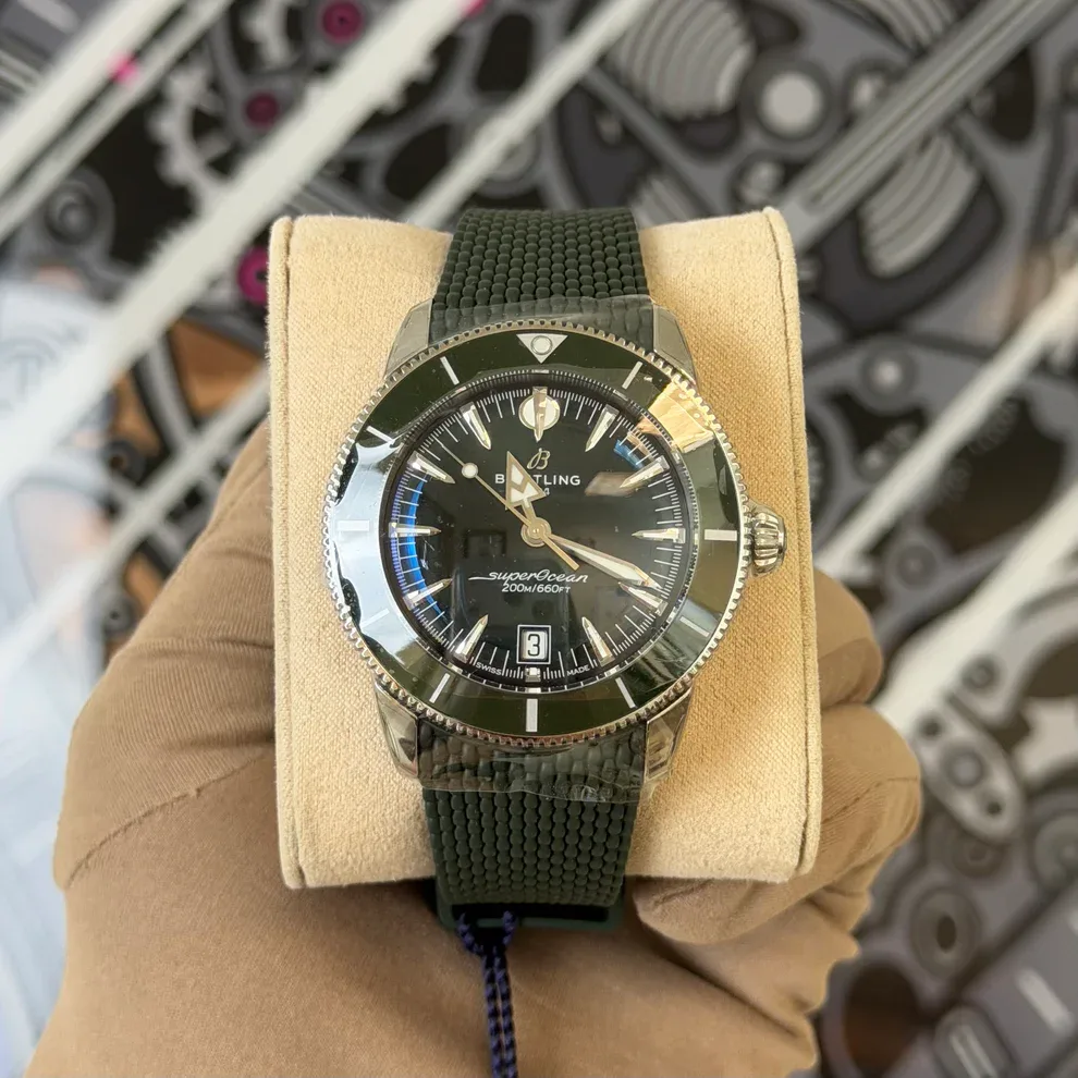 2025 Breitling Superocean Heritage B31 Automatic 42 Steel / Ceramic / Green / Strap AB3111361L1S1