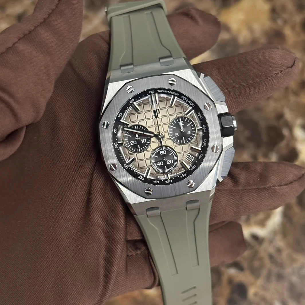 2021 Audemars Piguet Royal Oak Offshore Chronograph 43 Steel / Ceramic / Smoked Taupe / Rubber 26420SO.OO.A600CA.01