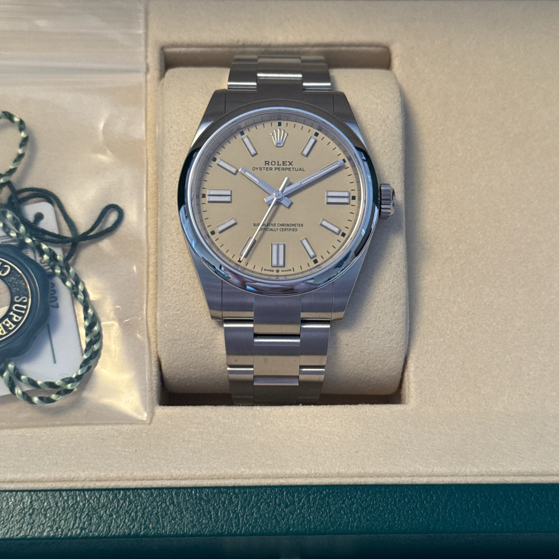 2025 Rolex Oyster Perpetual 41 Steel / Smooth / Beige / Oyster 134300-0007