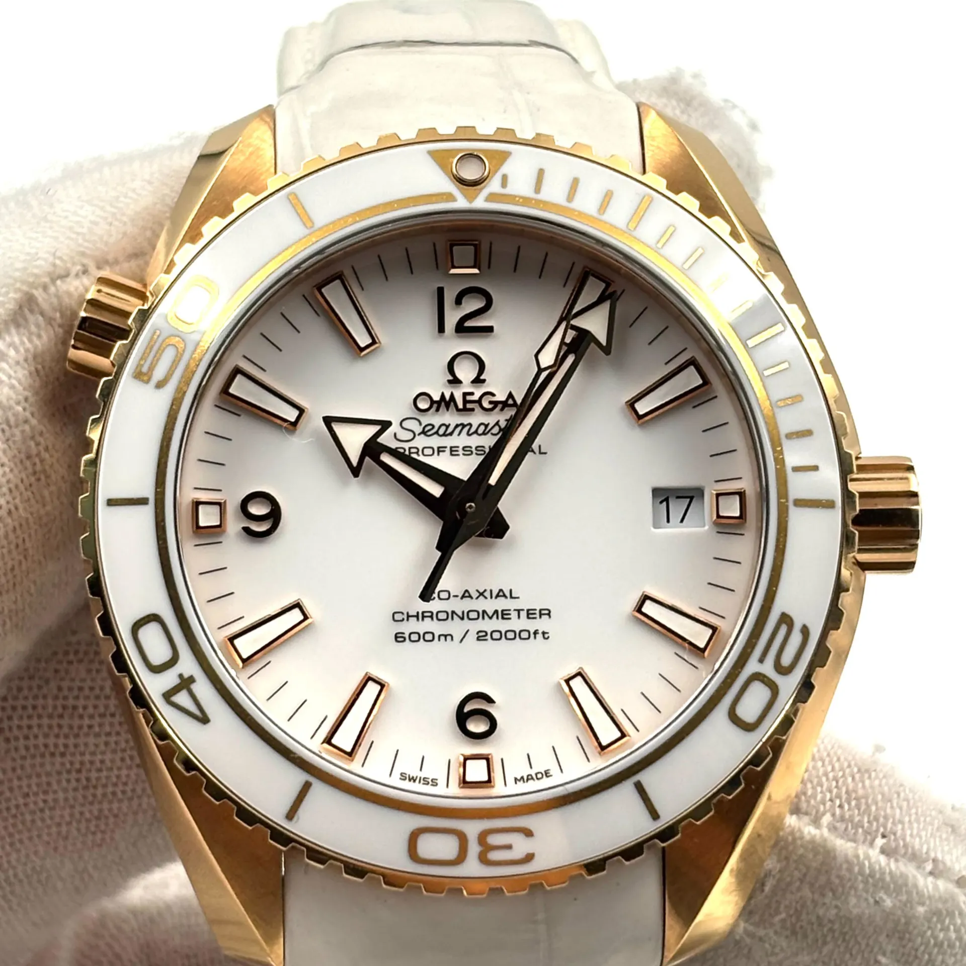 Omega Seamaster Planet Ocean 600M St. Mortiz Rose Gold / White / Strap 232.63.42.21.04.001