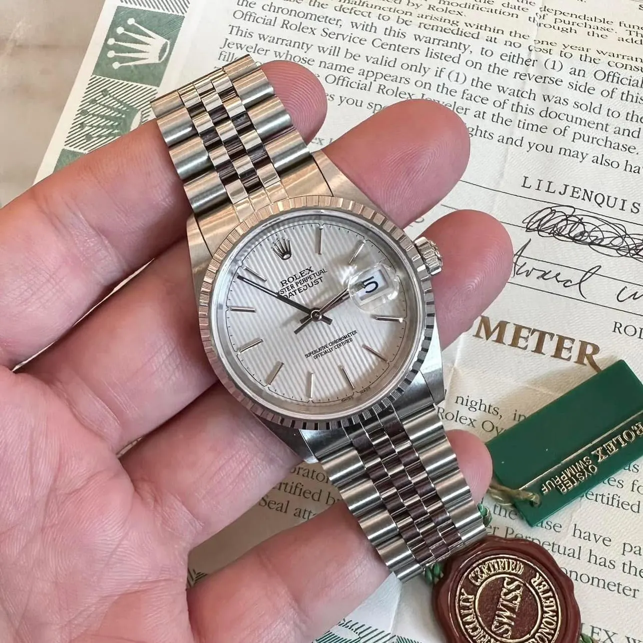 2000 Rolex Datejust 36 Steel / Engine-Turned / Silver Tapestry-Motif / Jubilee 16220 