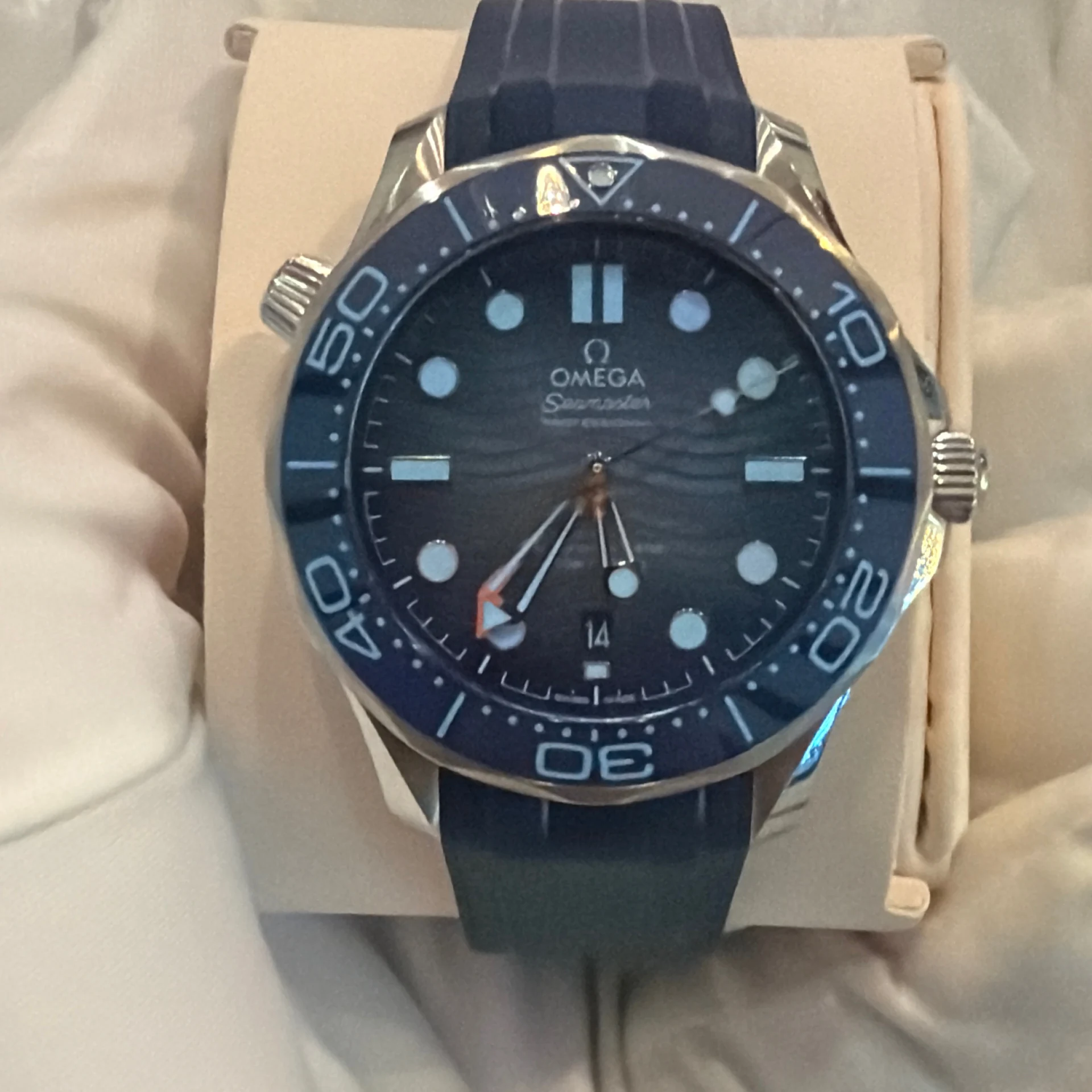 2023 Omega Seamaster Diver 300M Master Co-Axial 42 Stainless Steel / Blue  / Rubber 210.32.42.20.03.001
