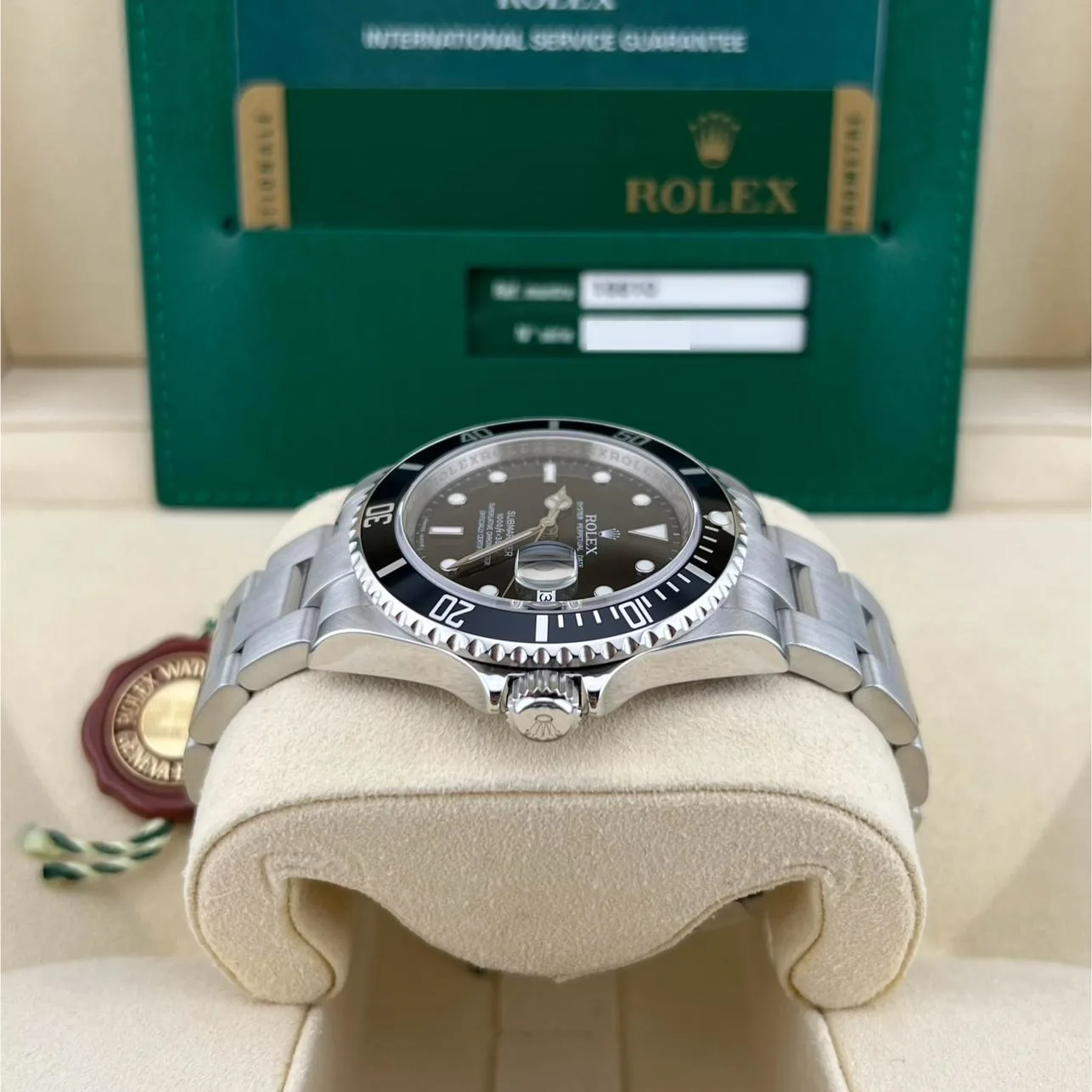 2009 Rolex Submariner Date / SuperLuminova 16610 Listing Image 4