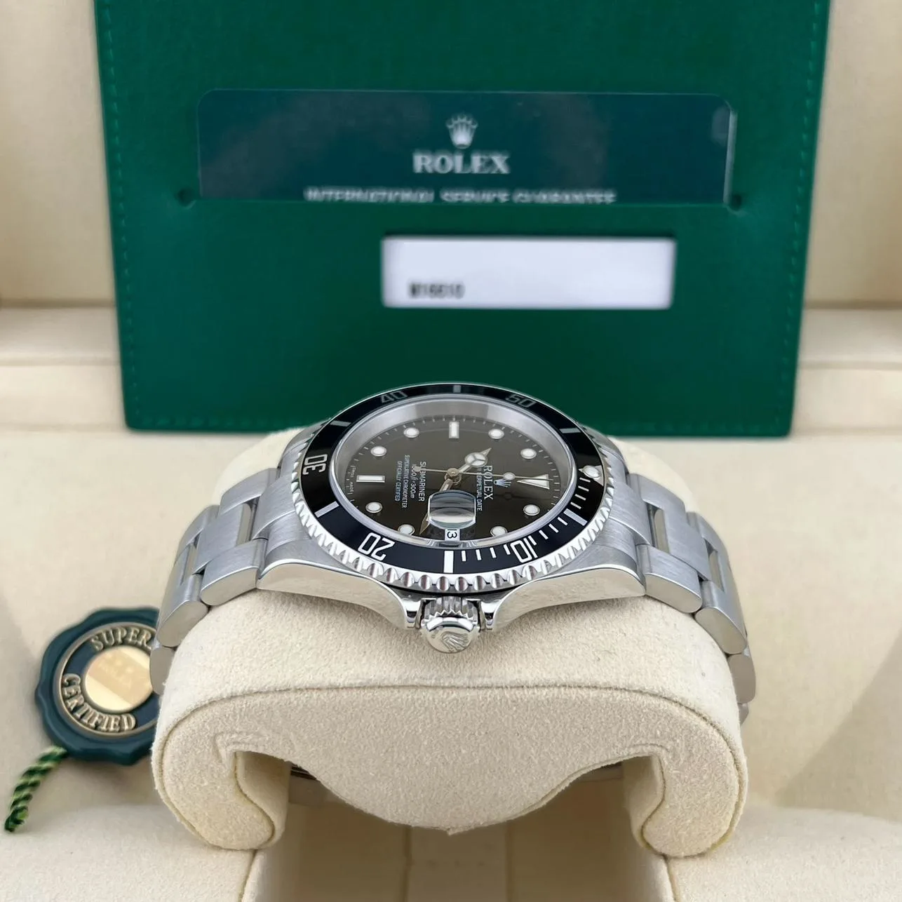 2005 Rolex Submariner Date / SuperLuminova 16610 Listing Image 3