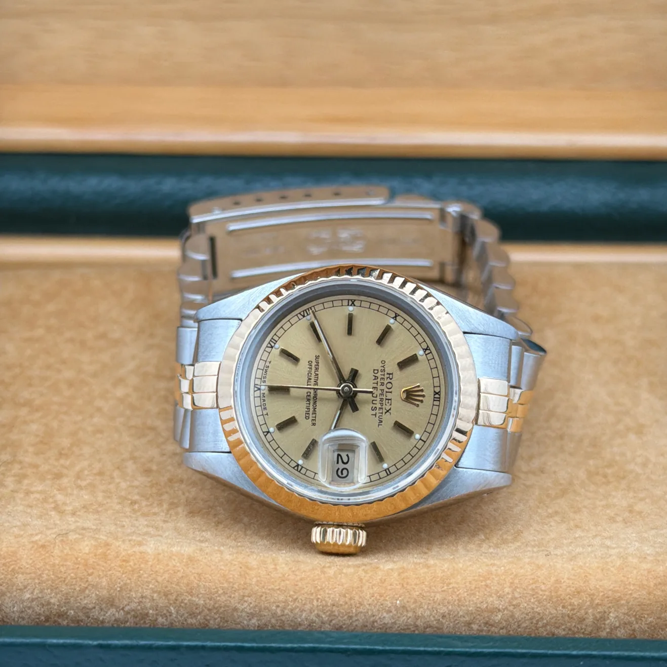 1989 Rolex Lady-Datejust 26 Two-Tone / Fluted / Champagne / Jubilee  69173
