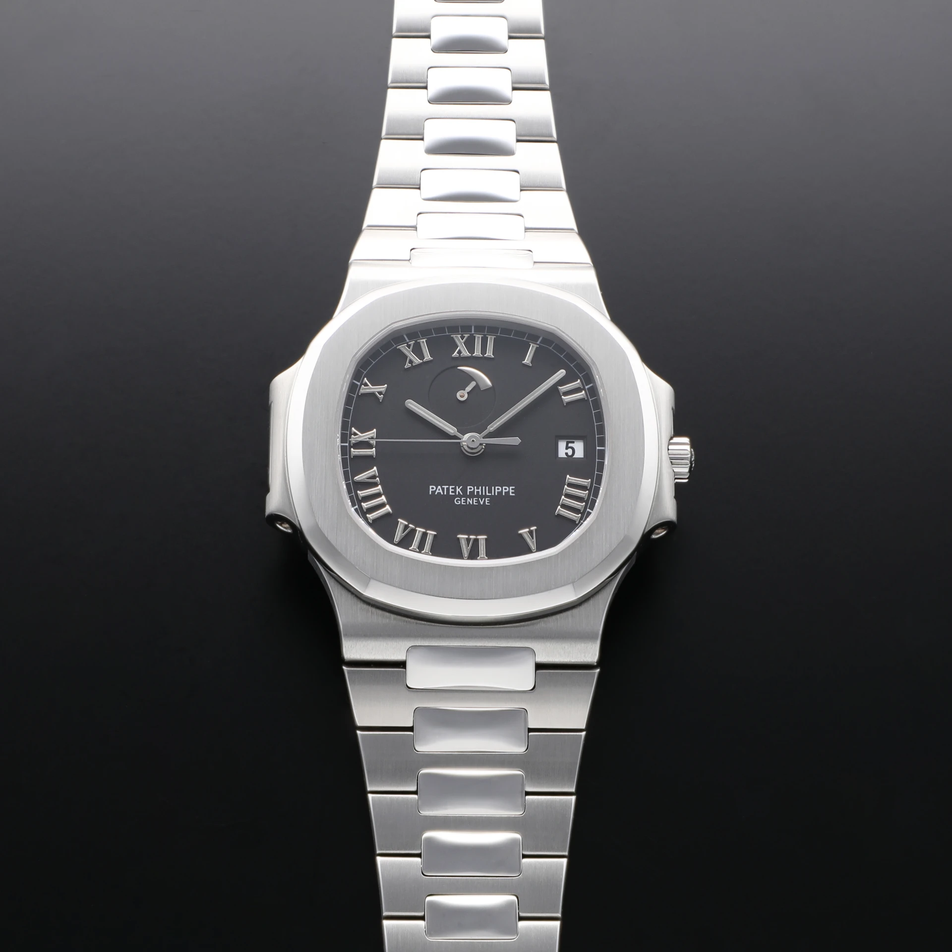 Auction 2006 Patek Philippe Nautilus Power Reserve Black Roman 3710 1A 001 Bezel